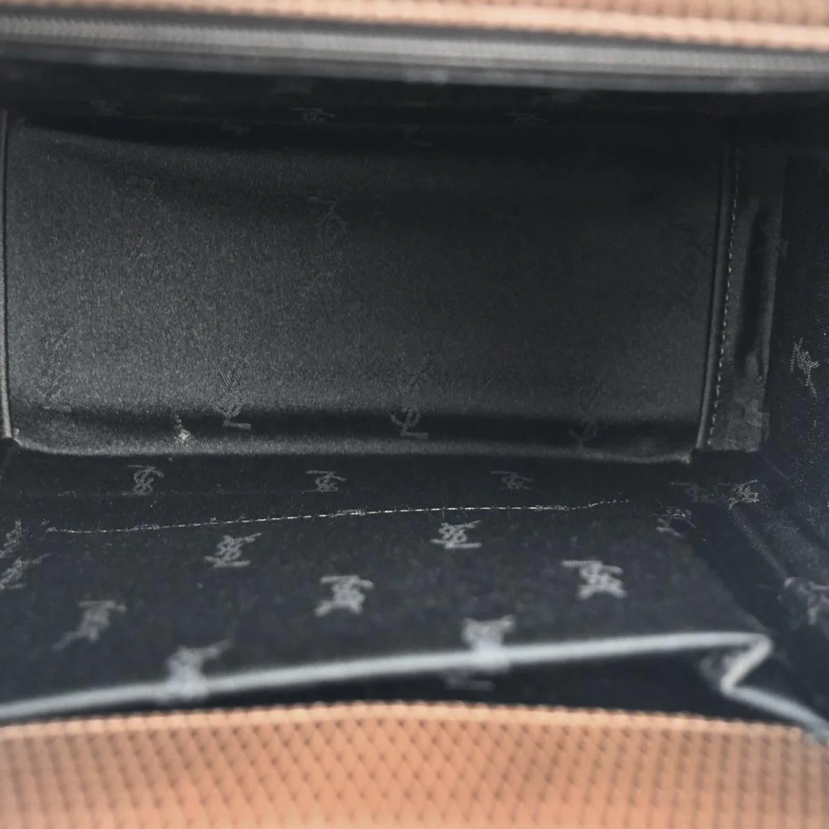 Yves Saint Laurent Brown Shoulder Bag - Image 8