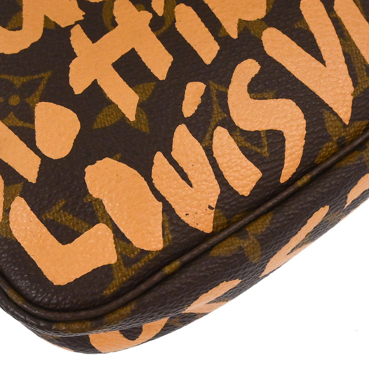 Louis Vuitton 2001 Beige Graffiti Pochette Accessoires Handbag - Image 3