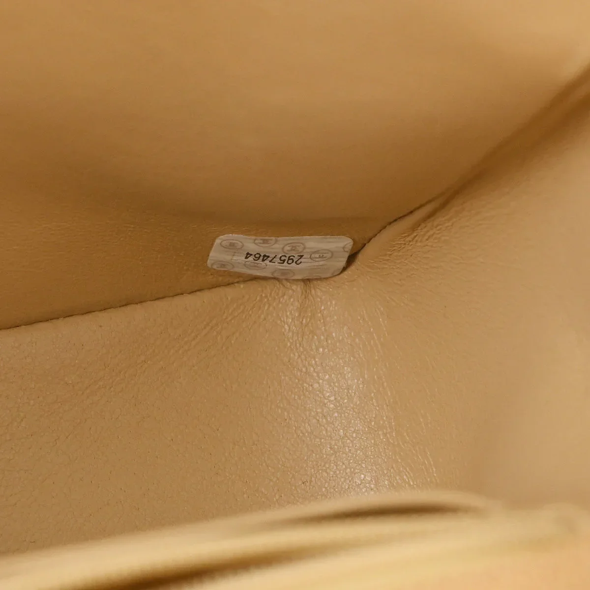 Chanel 1991-1994 Beige Caviar Medium Diana Shoulder Bag - Image 9