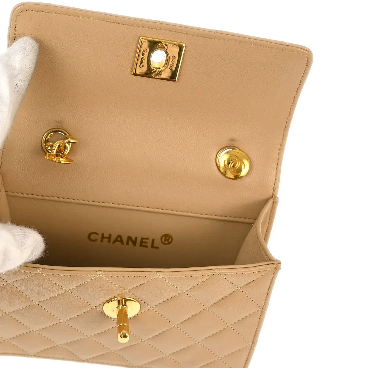 Chanel 1989-1991 Beige Lambskin Straight Flap Shoulder Bag - Image 8