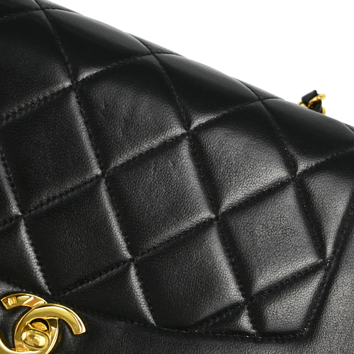 Chanel 1996-1997 Black Lambskin Small Diana Shoulder Bag - Image 6