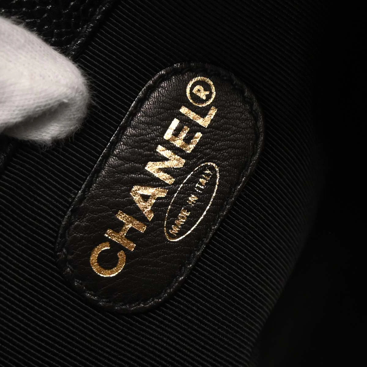 Chanel 1996-1997 Black Caviar Triple CC Bucket Shoulder Bag - Image 8