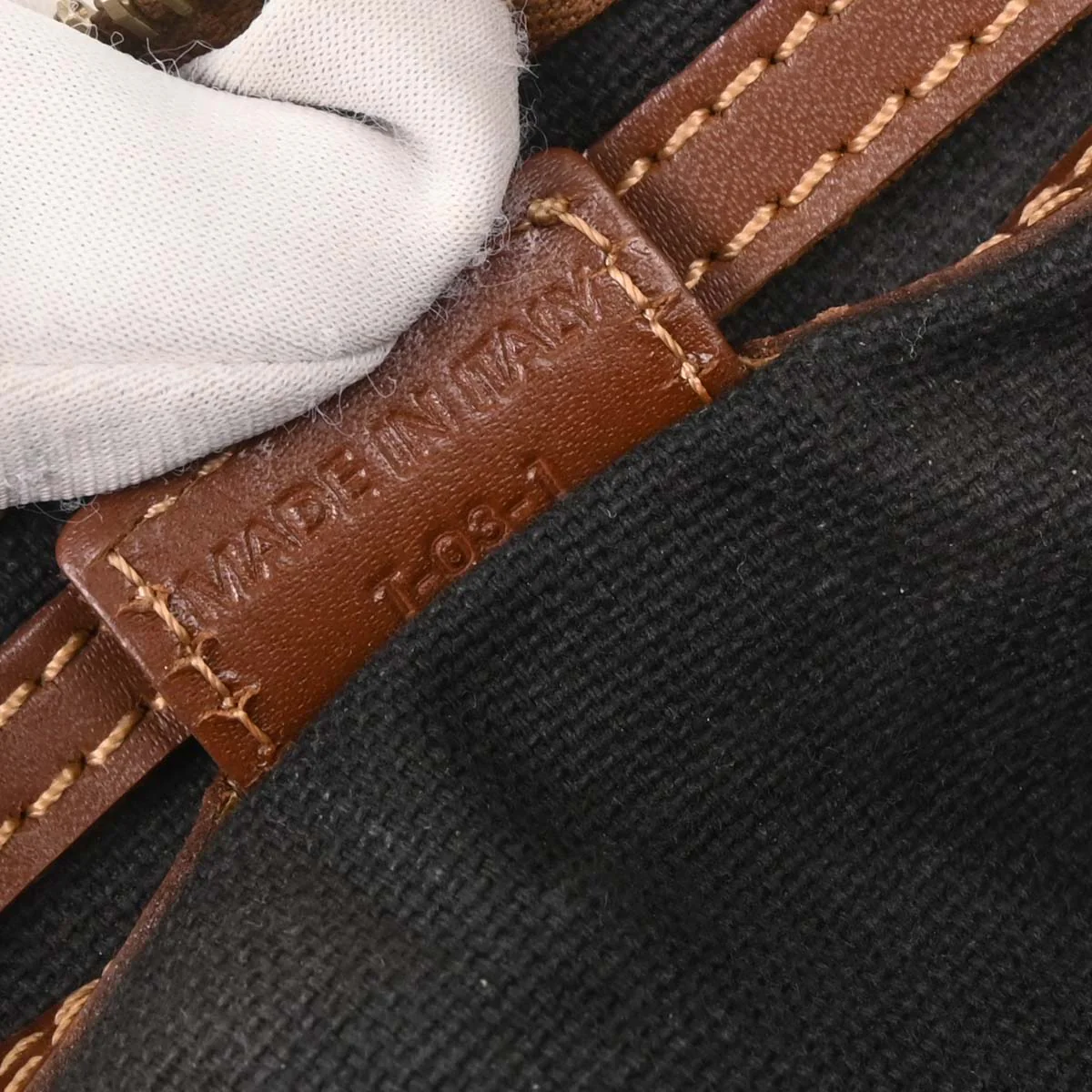 Burberry Beige House Check Duffle Handbag - Image 10