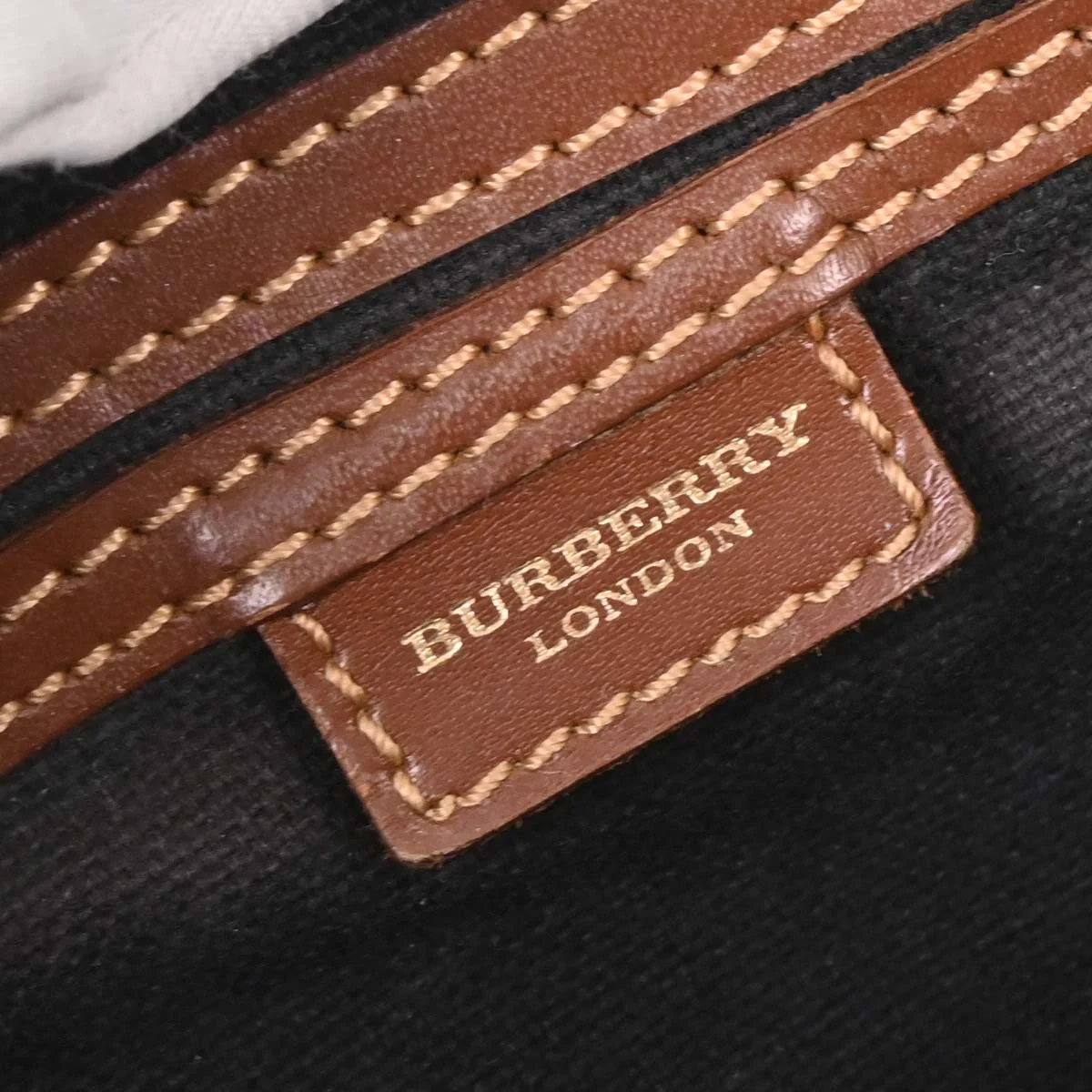 Burberry Beige House Check Duffle Handbag - Image 9