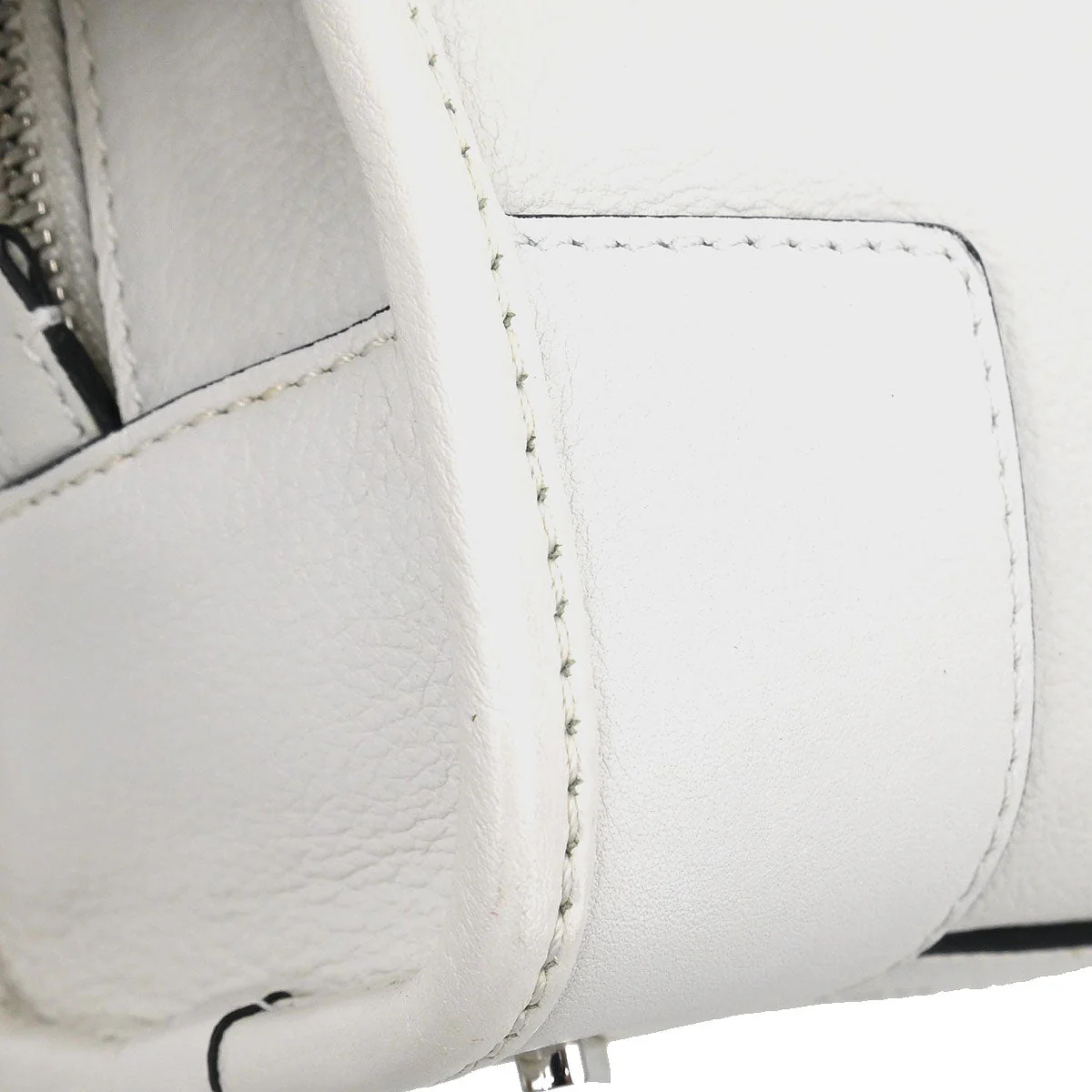 Loewe White Amazona 23 Handbag - Image 4