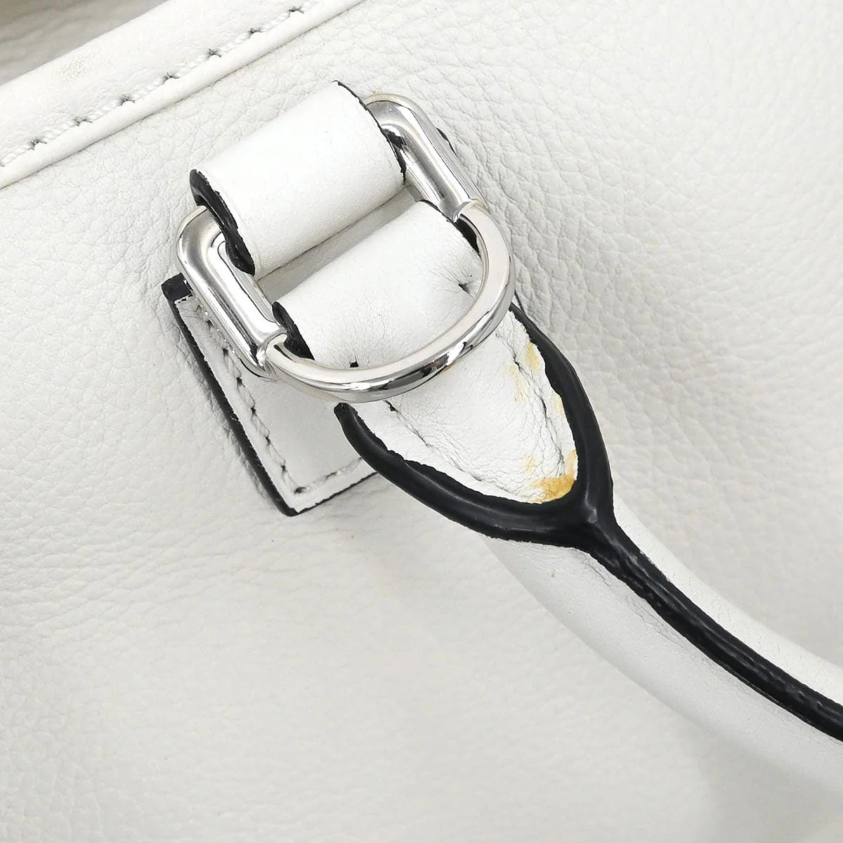 Loewe White Amazona 23 Handbag - Image 5