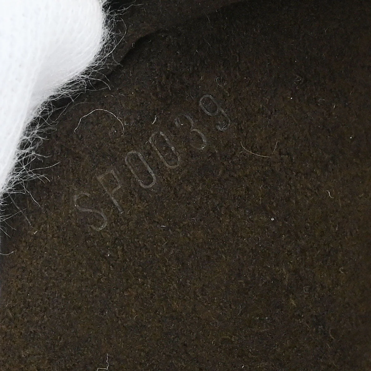 Louis Vuitton Brown Mahina L Hobo Handbag M95765 - Image 10