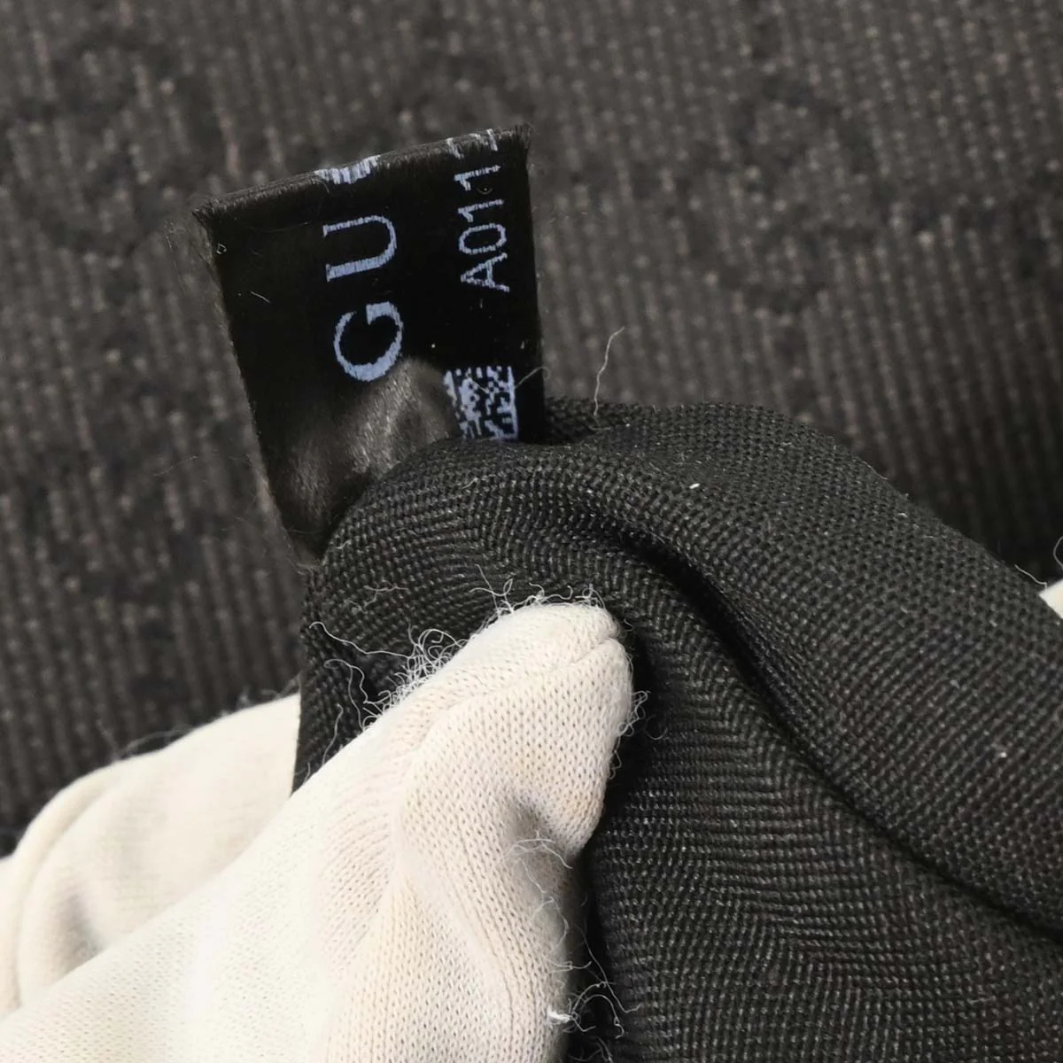 Gucci Dark Gray Black GG Handbag - Image 10
