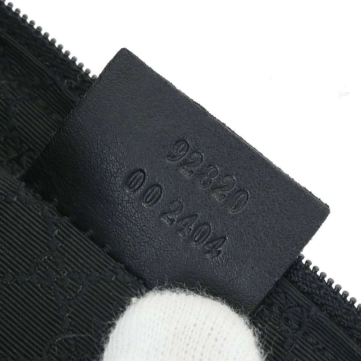 Gucci Black Accessory Pouch Handbag - Image 10