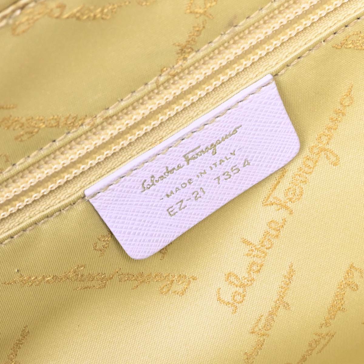 Salvatore Ferragamo White Rattan Gancini Handbag - Image 10