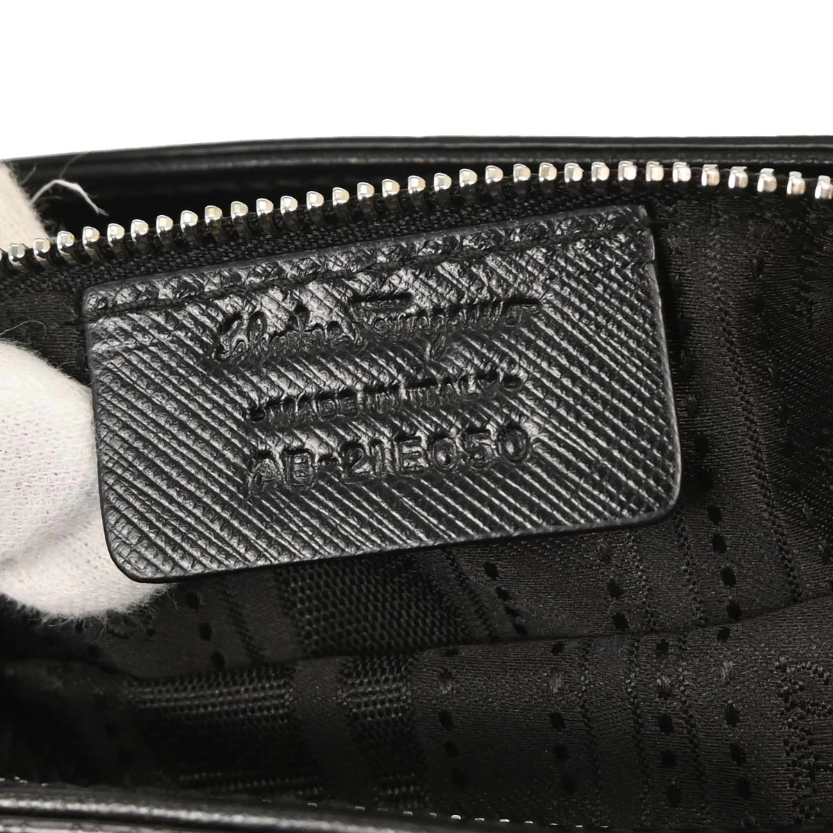 Salvatore Ferragamo Black Gancini Shoulder Bag - Image 10