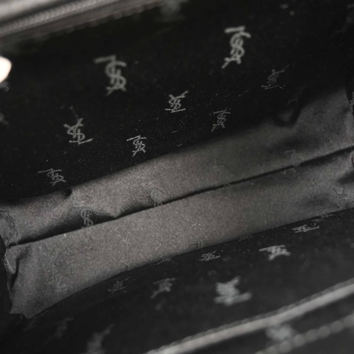 Yves Saint Laurent Black Handbag - Image 10