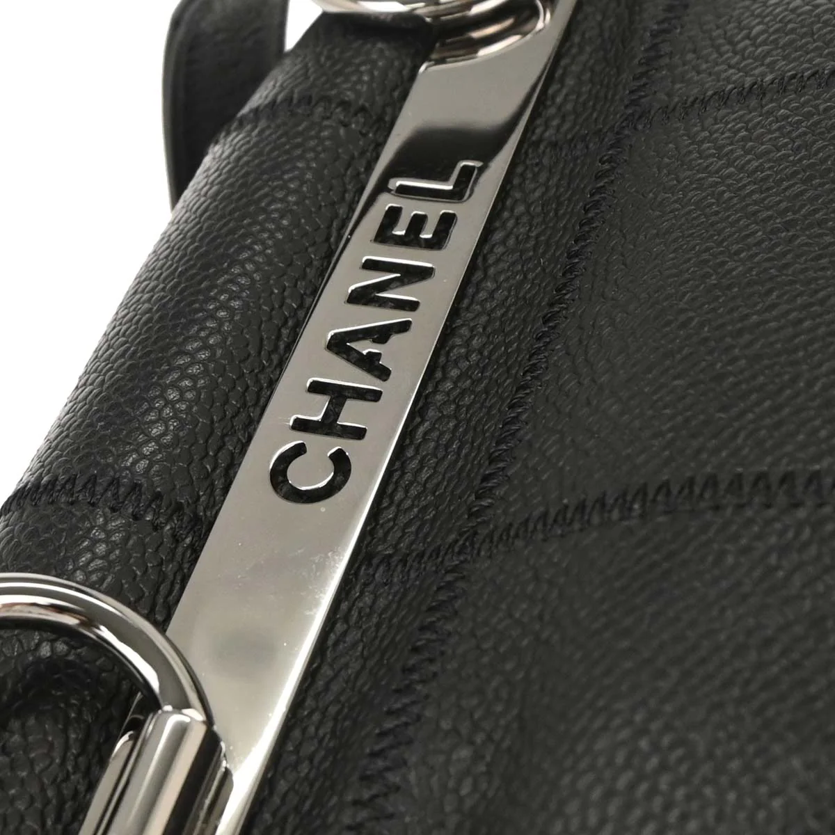 Chanel 2004-2005 Black Caviar Choco Bar Handbag - Image 5