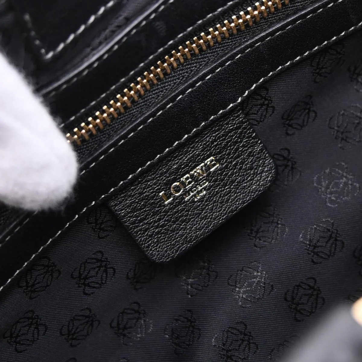 Loewe Black Leather Handbag - Image 9