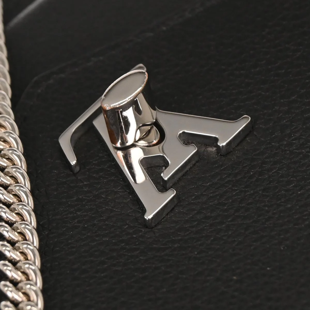 Louis Vuitton Black Pochette Lockme Shoulder Bag M63471 - Image 4