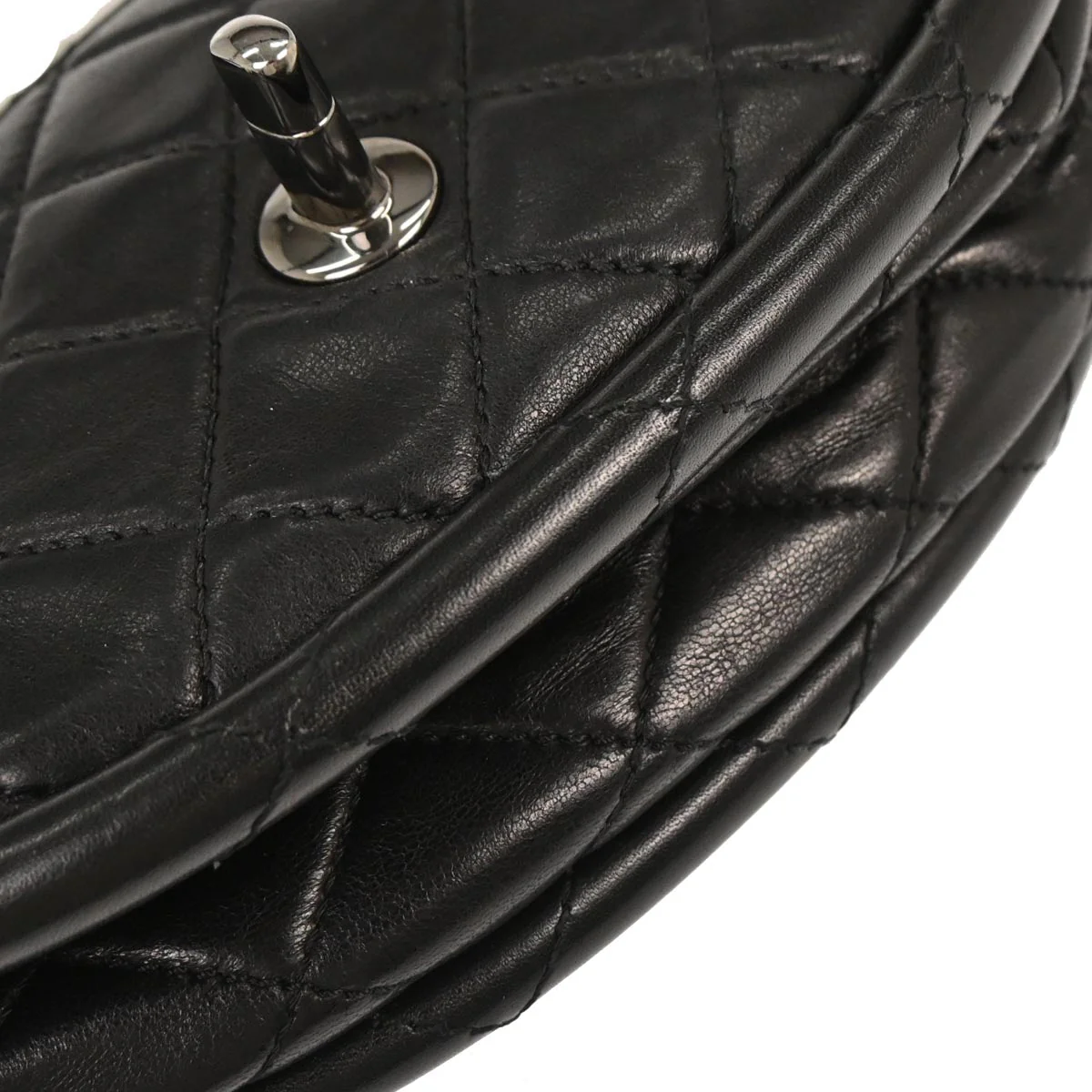 Chanel 2013-2014 Black Lambskin Hula Hoop Small Handbag - Image 3