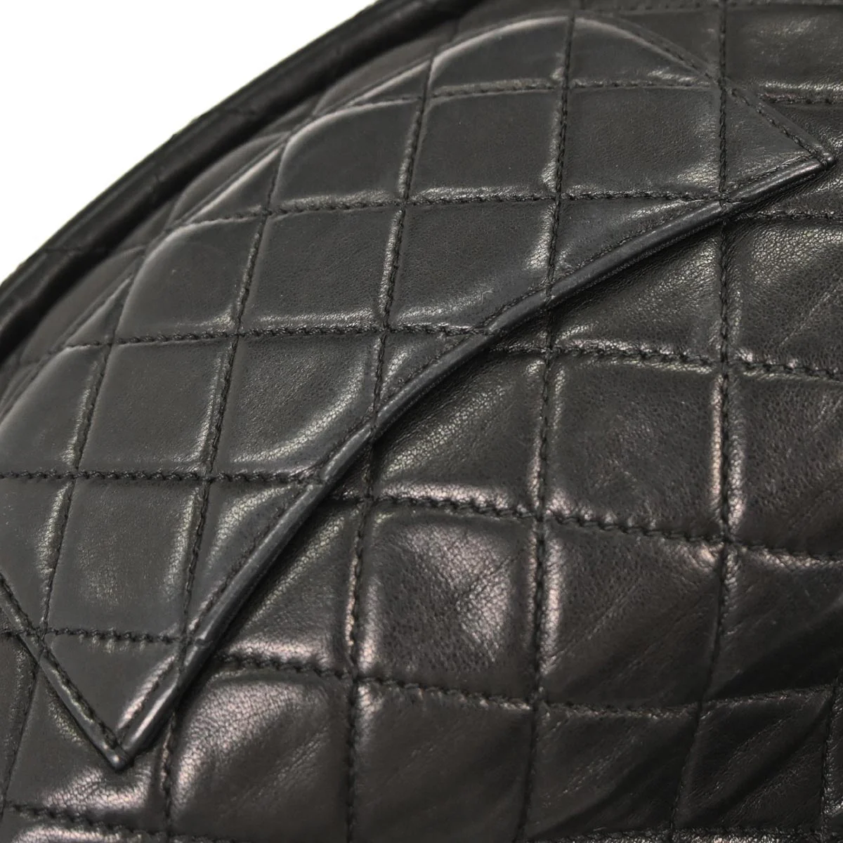 Chanel 2013-2014 Black Lambskin Hula Hoop Small Handbag - Image 5