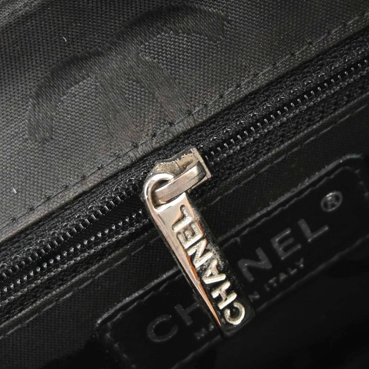 Chanel 2003-2004 Beige Calfskin Cambon Ligne Handbag - Image 10