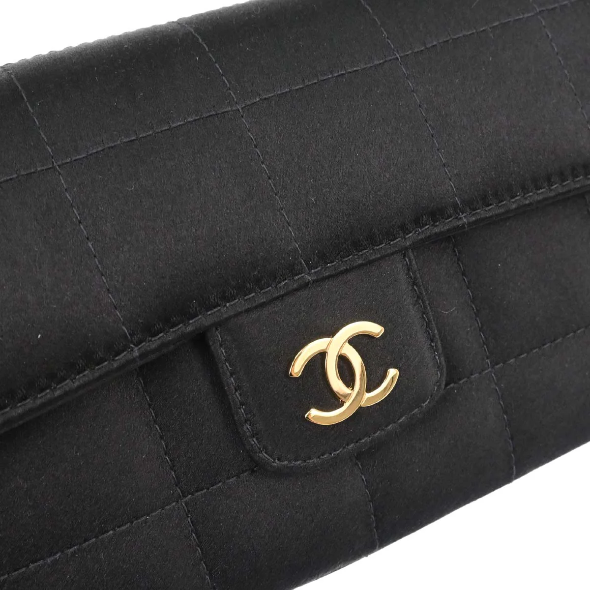 Chanel Black Satin Camellia Choco Bar Shoulder Bag - Image 5