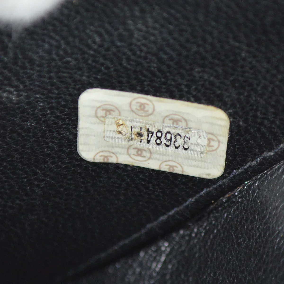Chanel 1994-1996 Black Heart Vanity Handbag - Image 10