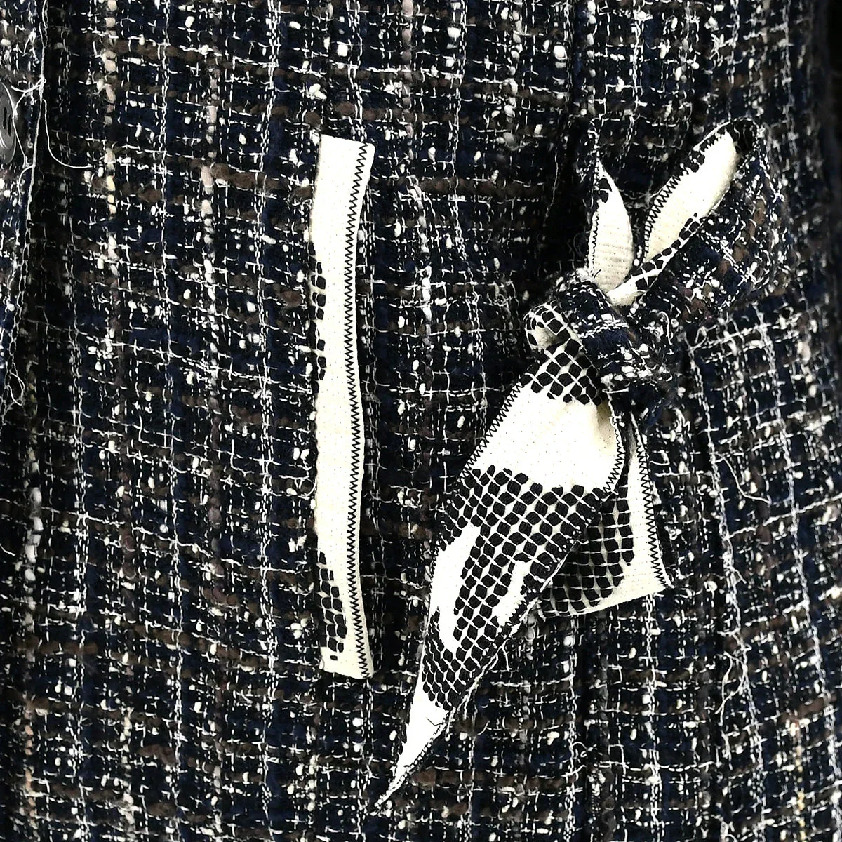 Chanel Spring 2006 Contrast Trim Skirt Suit #36 #38 - Image 5