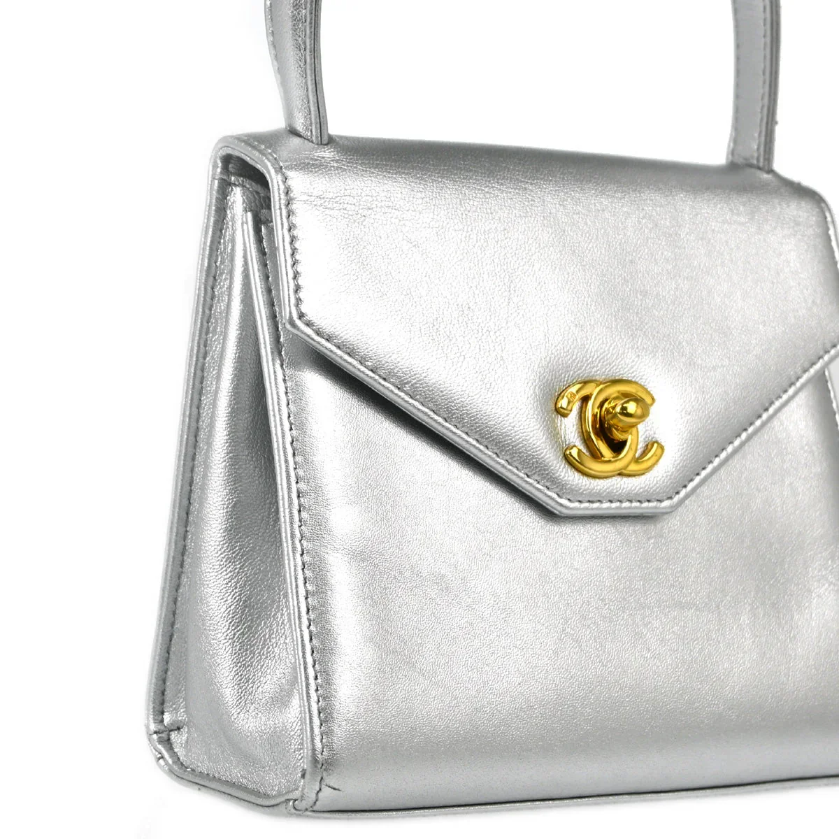 Chanel 1996-1997 Silver Lambskin Handbag - Image 3