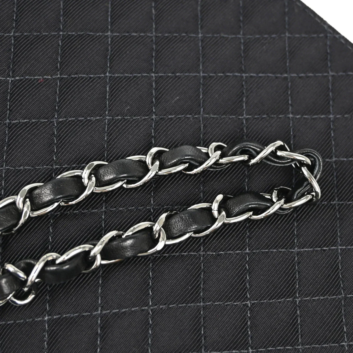 Chanel 2005-2006 Black Emblem Chain Shoulder Bag - Image 7