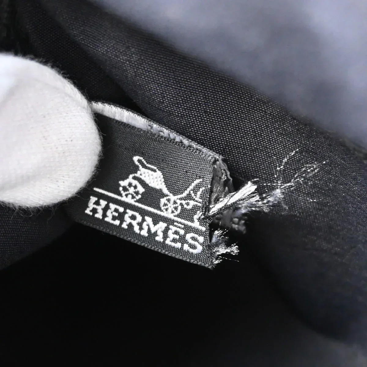 Hermes Black Chevrons Acapulco PM Tote Handbag - Image 10