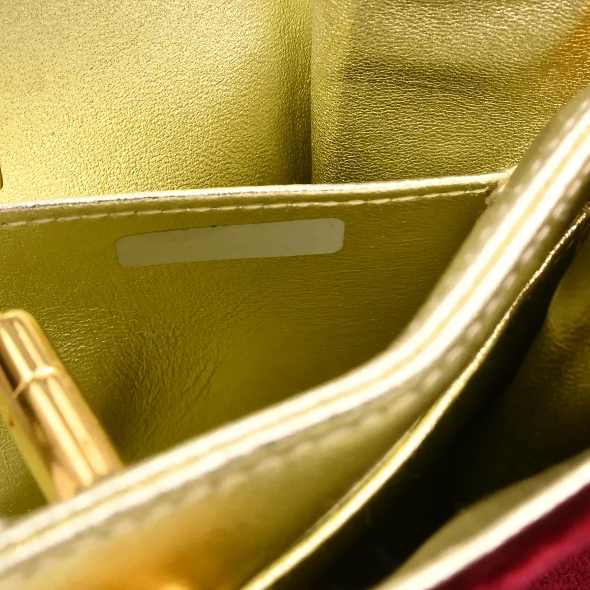 Chanel 1996-1997 Bordeaux Velvet Double Sided Turnlock Handbag - Image 4