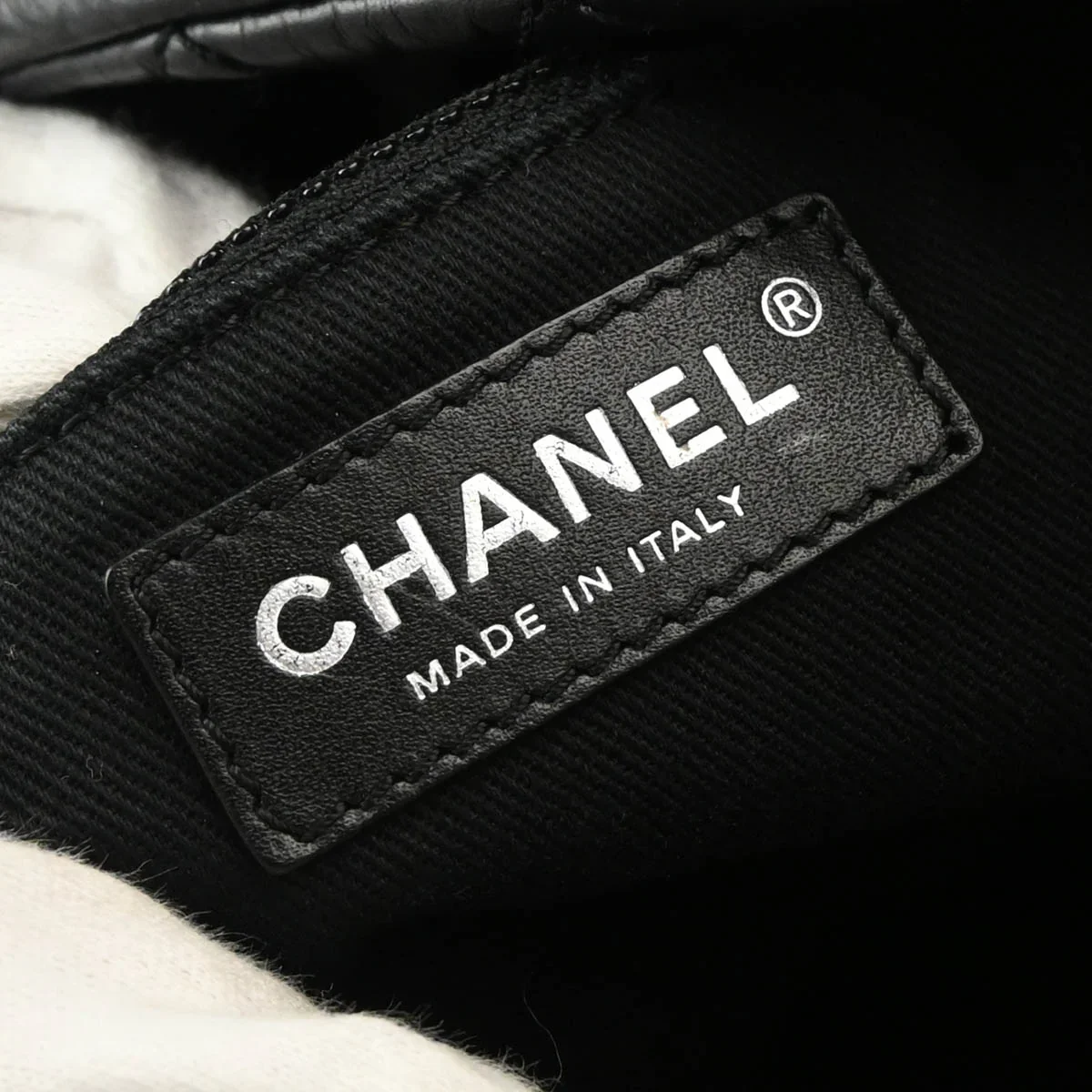 Chanel 2009-2010 Faux Fur XL Tote Bag - Image 10