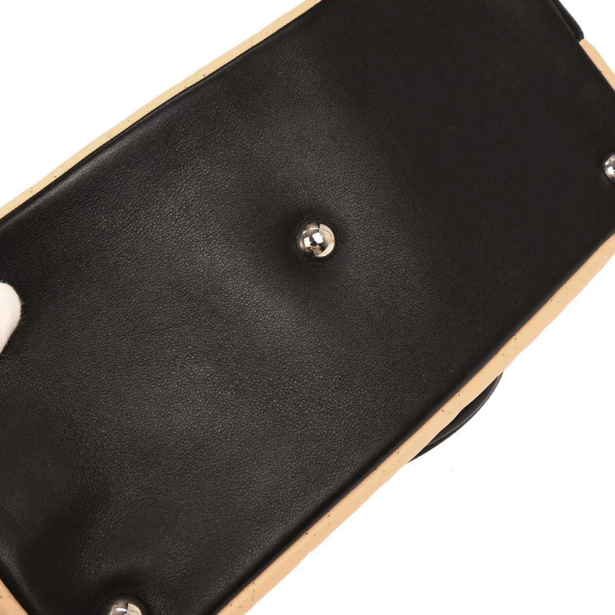 Chanel 2005-2006 Beige Calfskin Cambon Ligne Tote Handbag - Image 4
