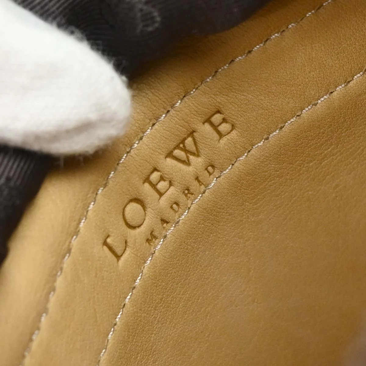 Loewe Beige Suede Tote Handbag - Image 9