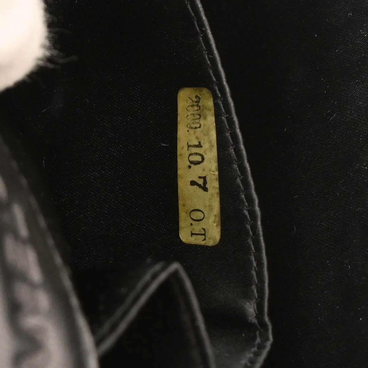 Chanel Black Lambskin East West Choco Bar Shoulder Bag - Image 7