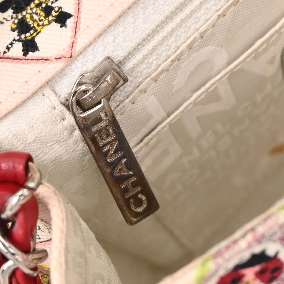 Chanel 2005-2006 Pink Canvas Valentine Mini Classic Square Flap Shoulder Bag - Image 9