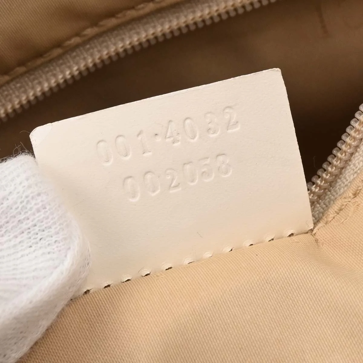 Gucci Off-white Canvas GG Jackie Handbag - Image 9