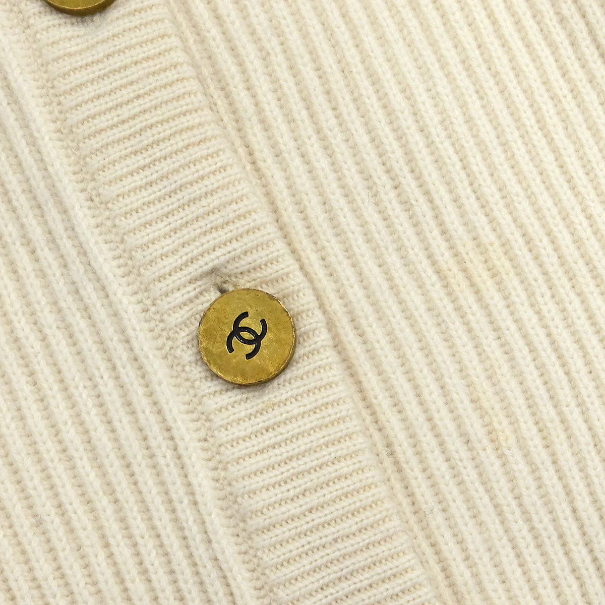Chanel Cardigan Off-white - Image 5