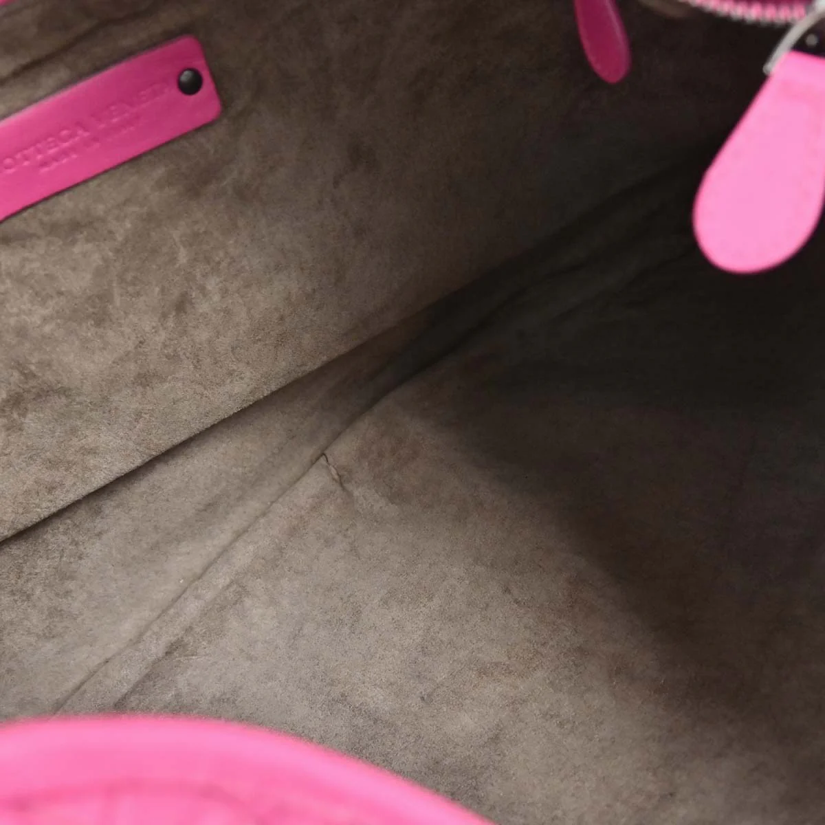 Bottega Veneta Pink Intrecciato Hobo Handbag - Image 8