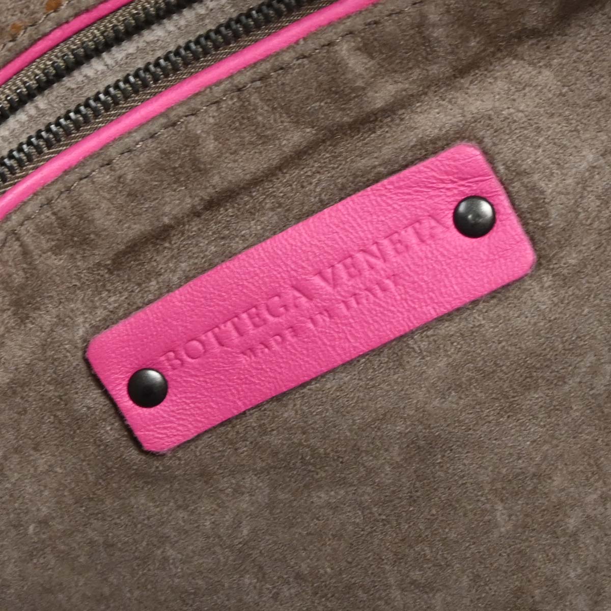 Bottega Veneta Pink Intrecciato Hobo Handbag - Image 9