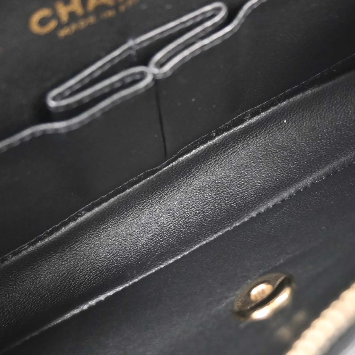 Chanel 2002-2003 Black Velvet East West Choco Bar Shoulder Bag - Image 8