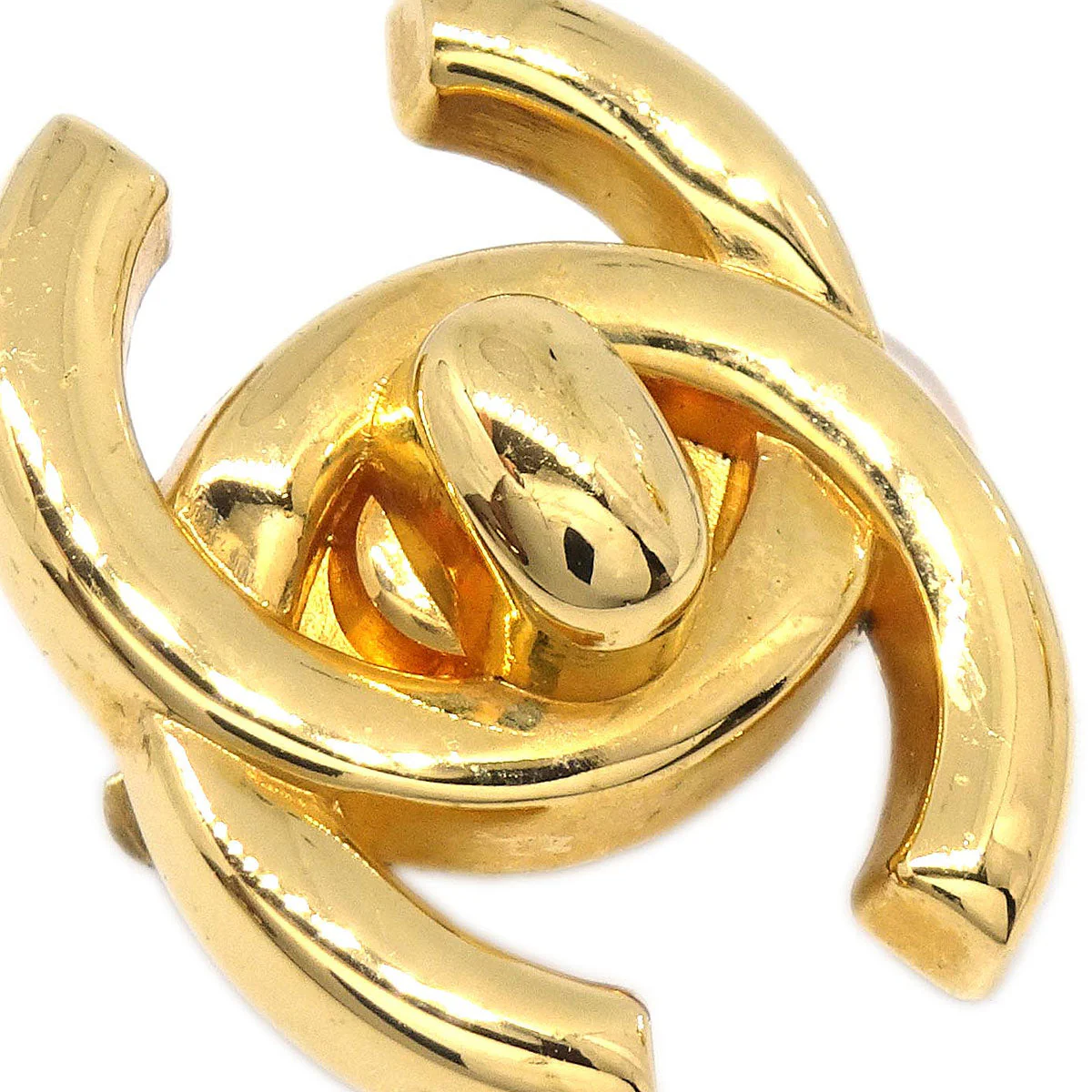 Chanel CC Turnlock Clip-On Earrings Gold Small 97A - Image 2
