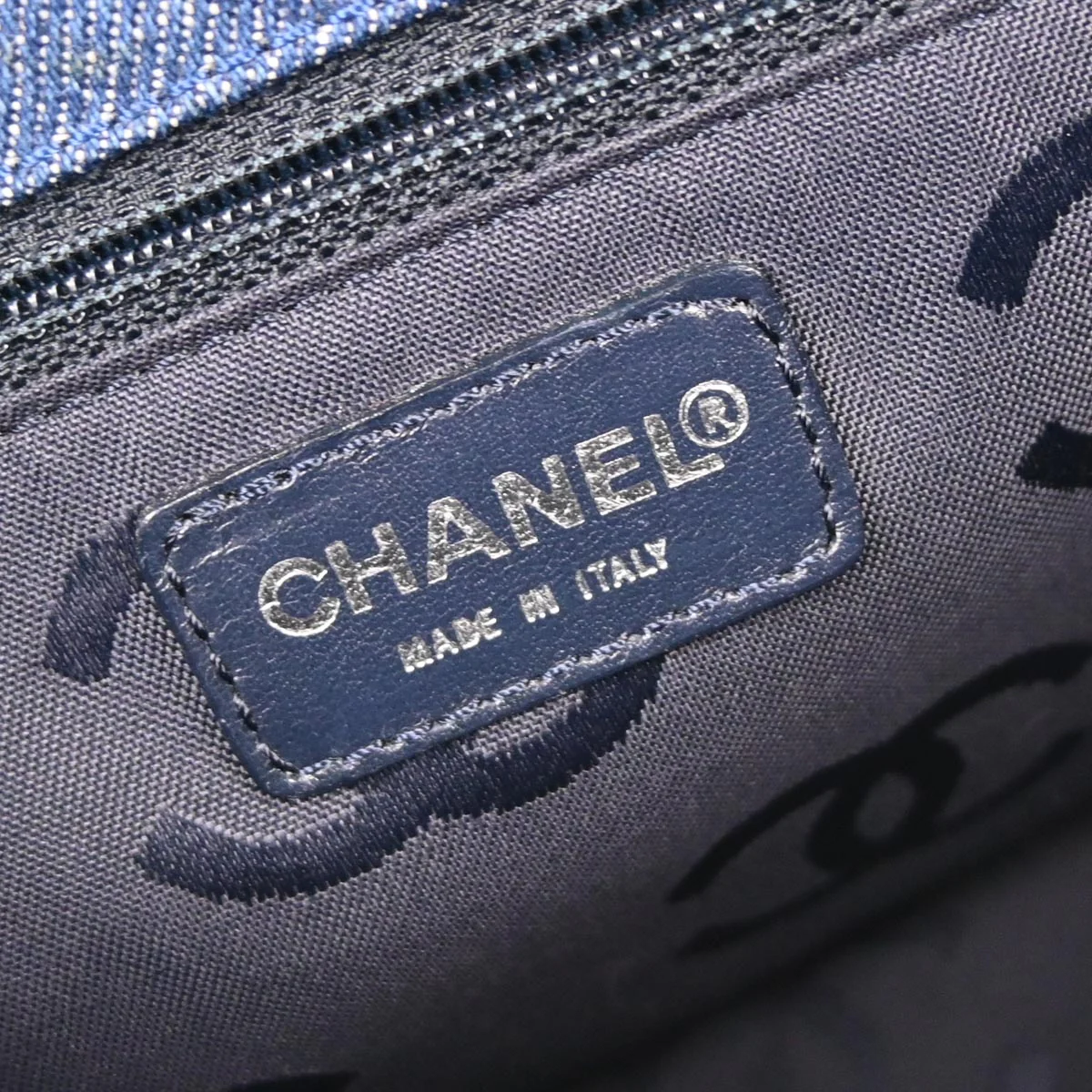 Chanel 2002-2003 Blue Denim Handbag - Image 8