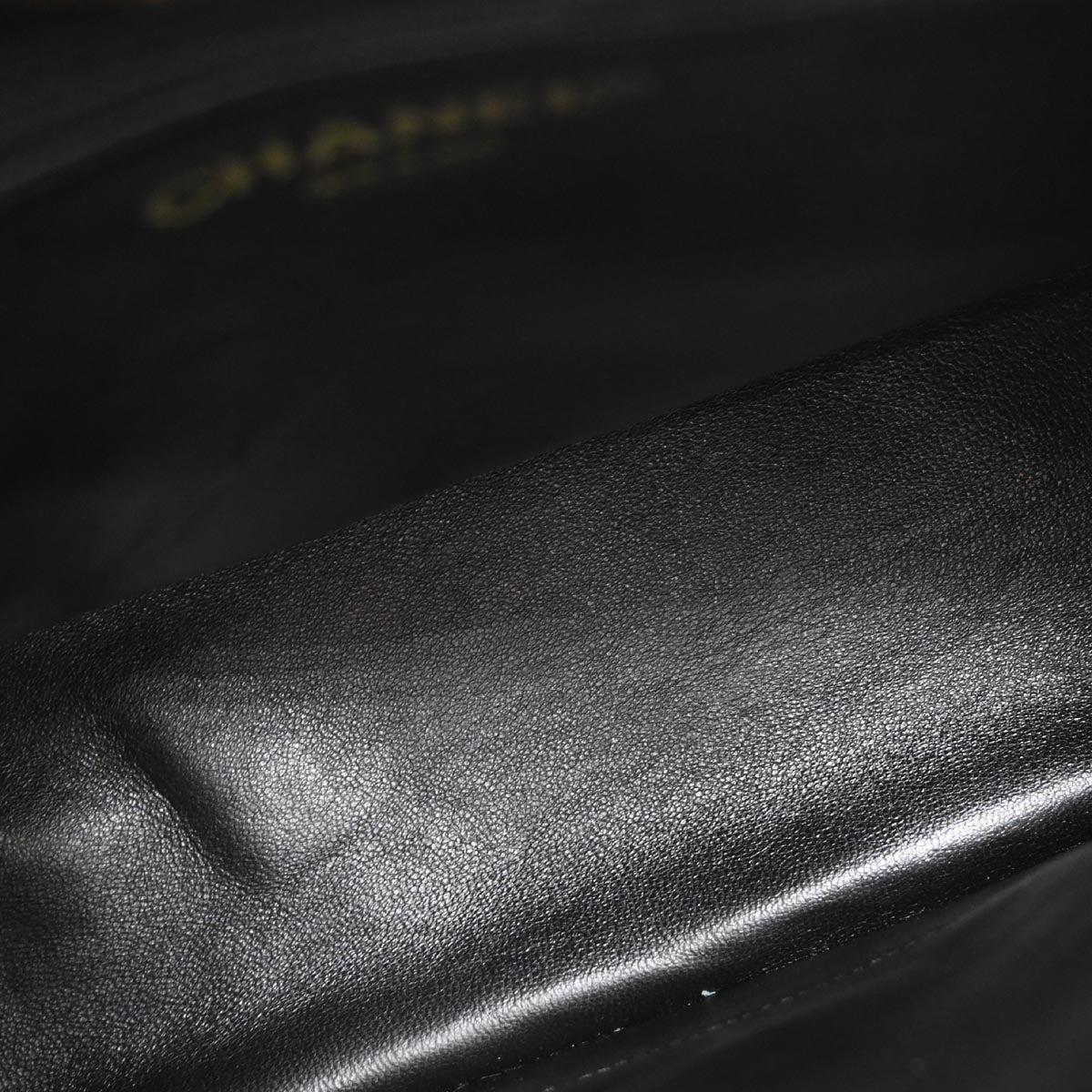 Chanel 2002-2003 Black Caviar Medallion Tote Handbag - Image 8