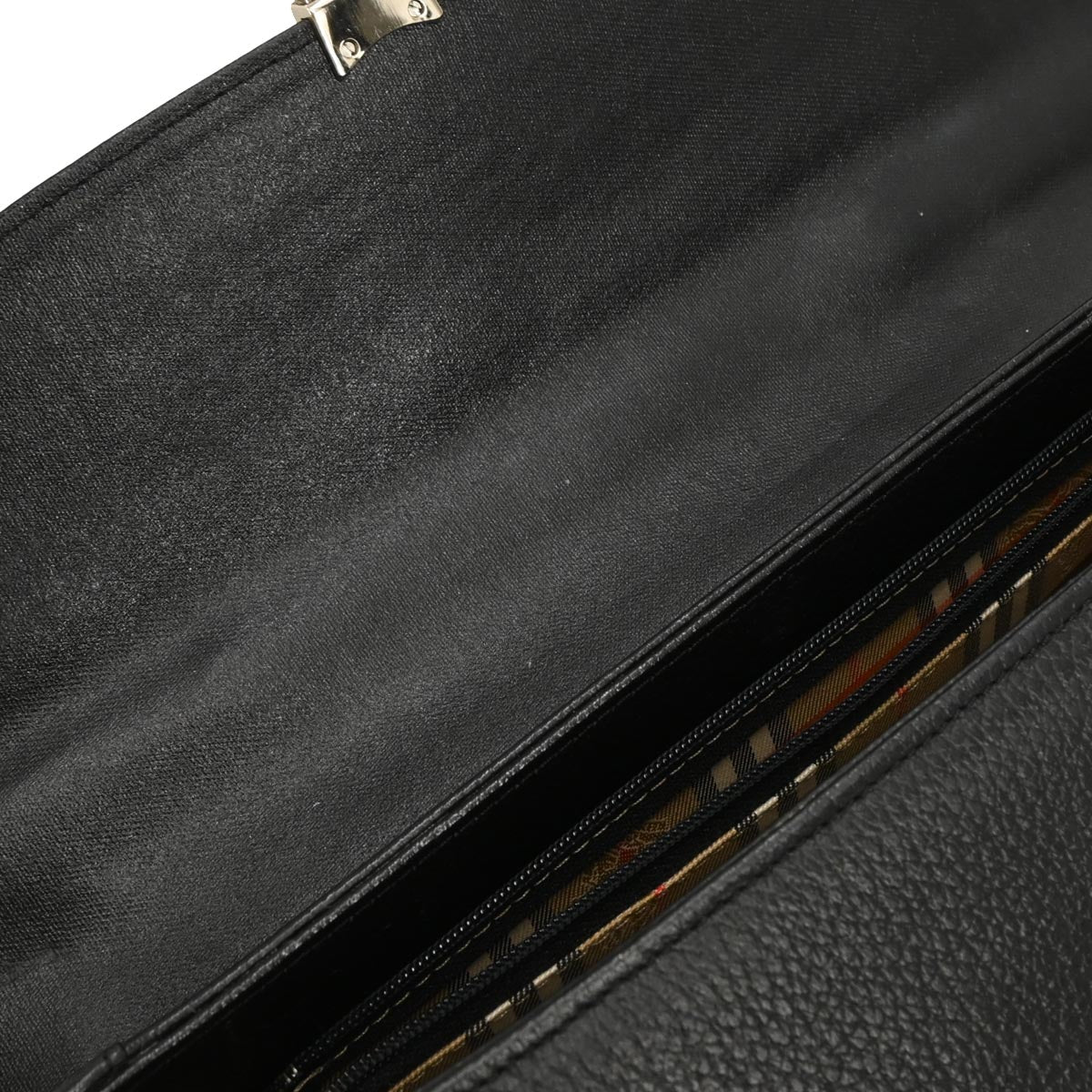 Burberrys Black Leather Handbag - Image 9