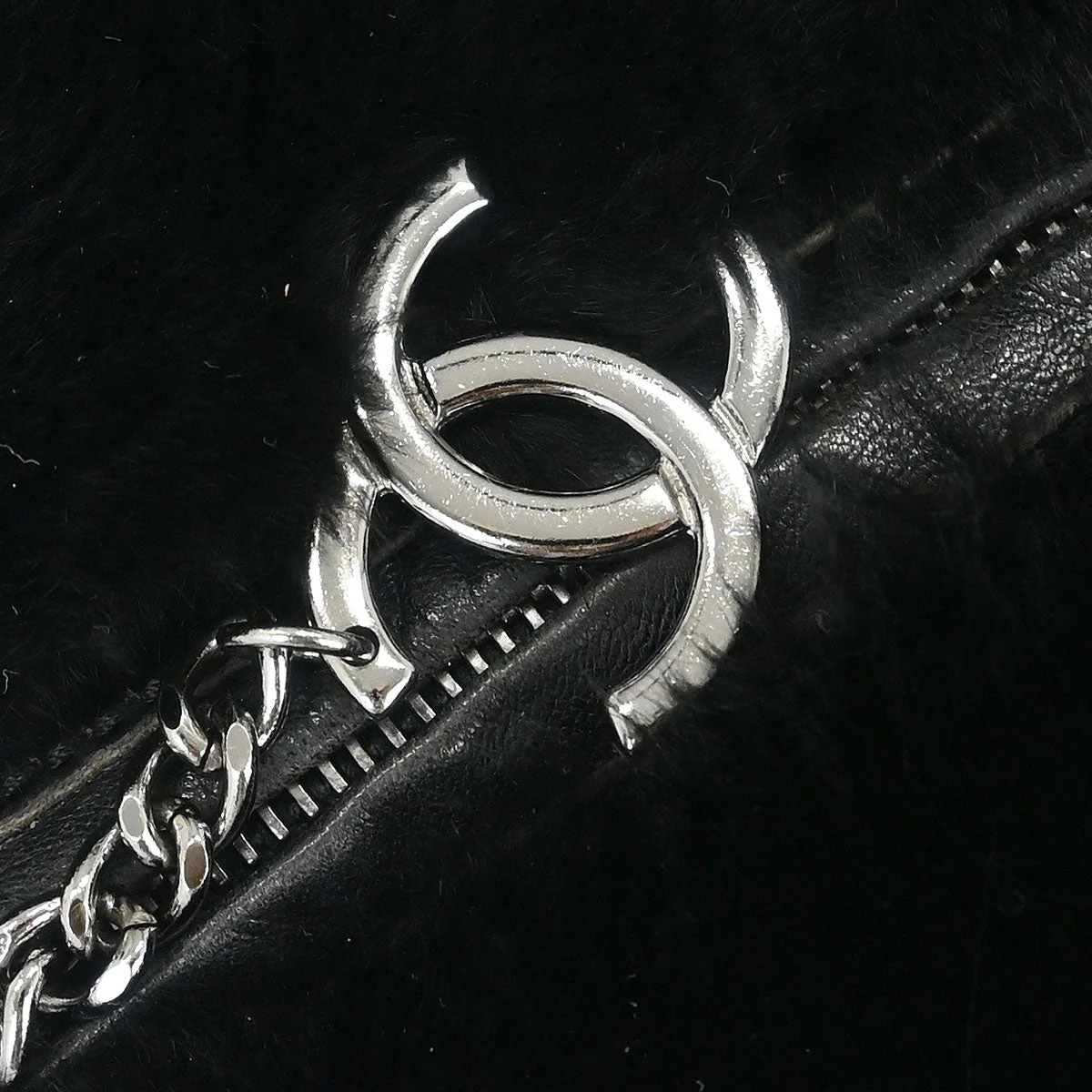 Chanel * 2001-2003 Black Lapin Fur Chain Hobo Handbag - Image 5