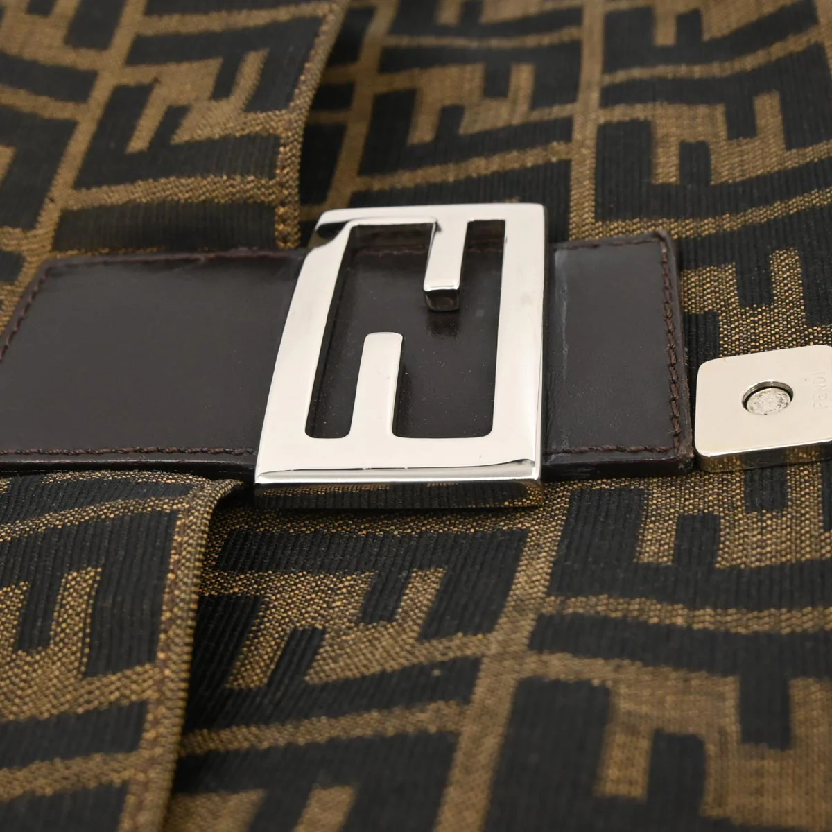 Fendi Brown Canvas Zucca Mamma Baguette Handbag - Image 4