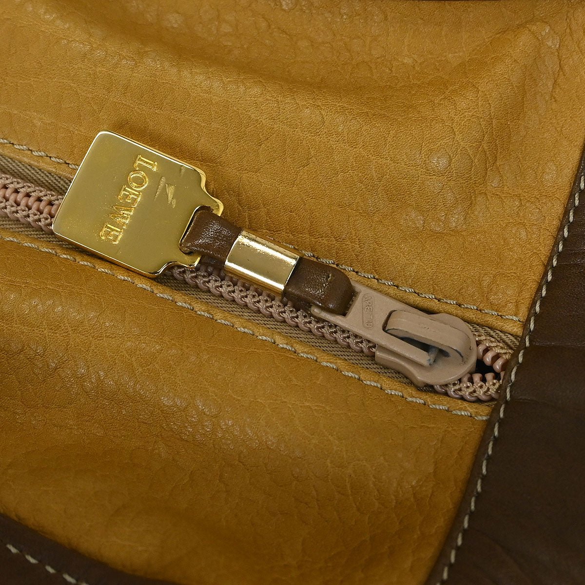 Loewe Beige Leather Handbag - Image 7