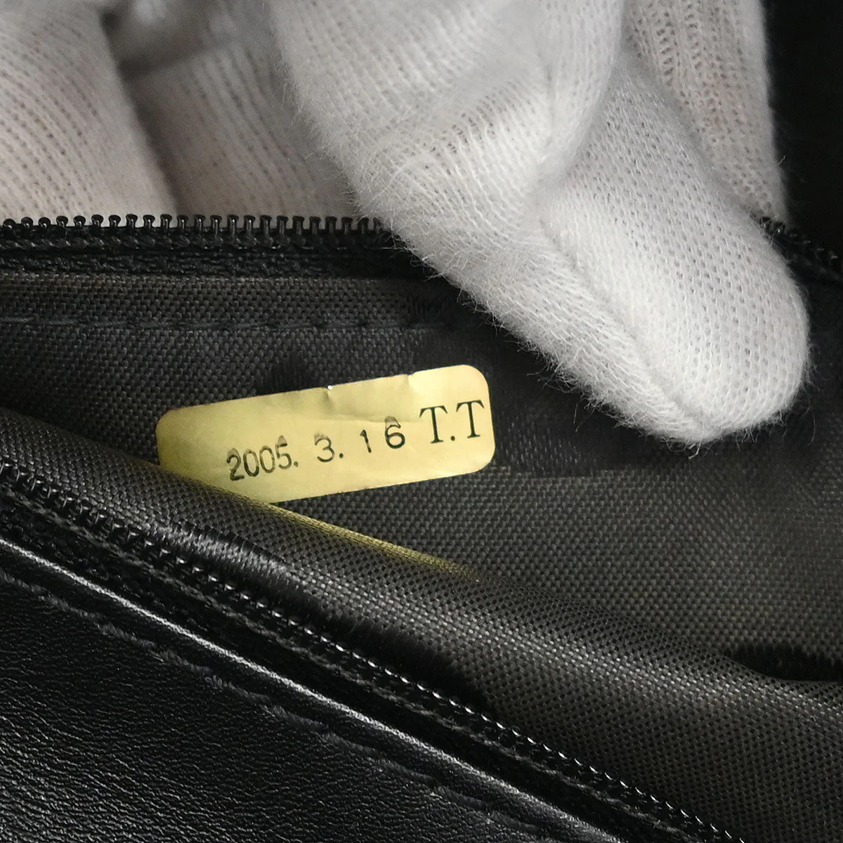 Chanel 2005-2006 Black Calfskin Wild Stitch Handbag - Image 9