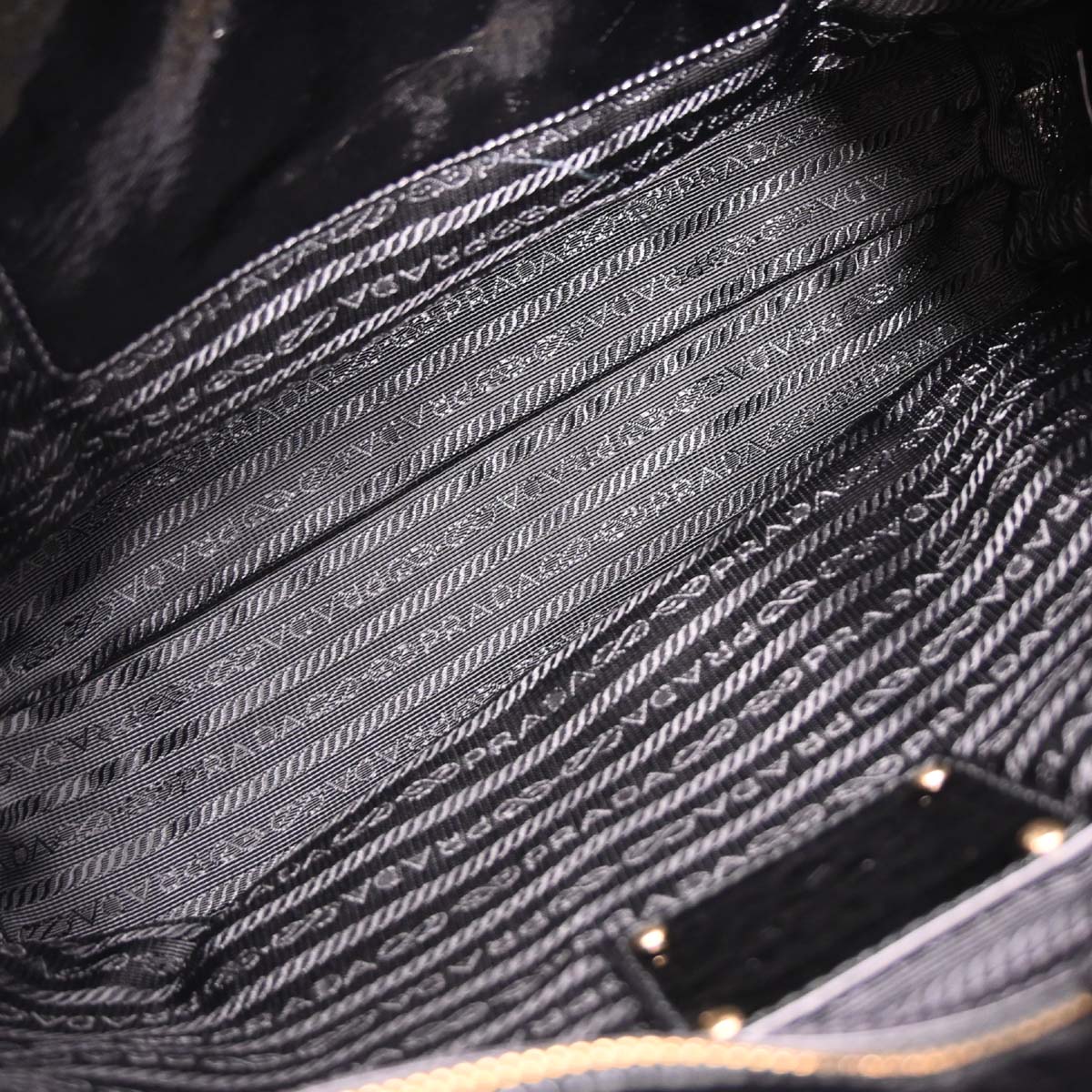 Prada Black Nylon Tote Handbag - Image 7