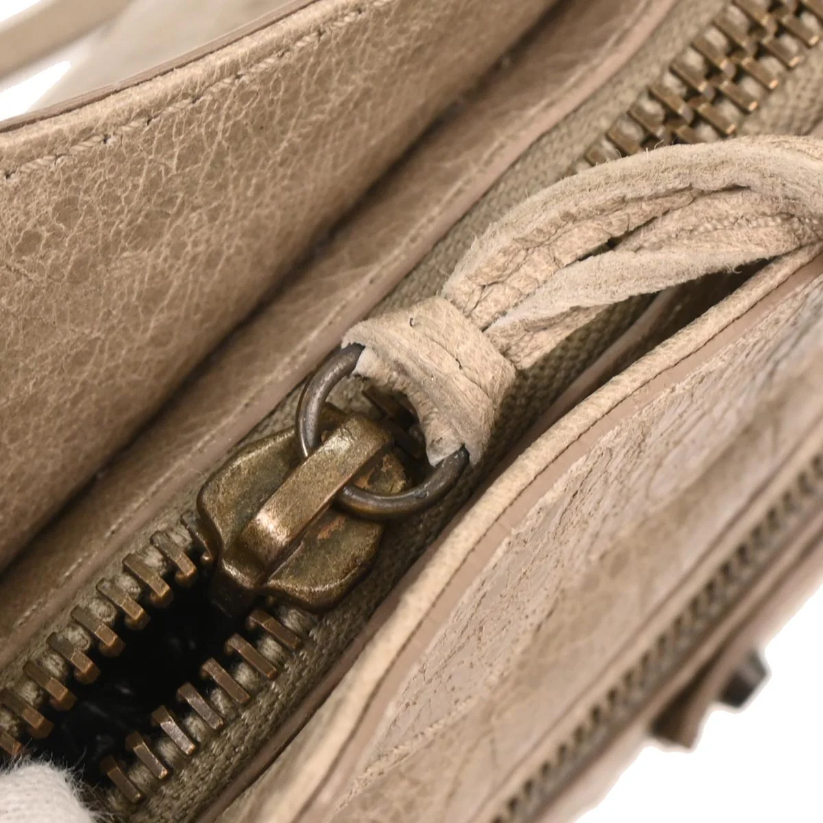 Balenciaga Beige Leather The Hip Shoulder Bag - Image 7