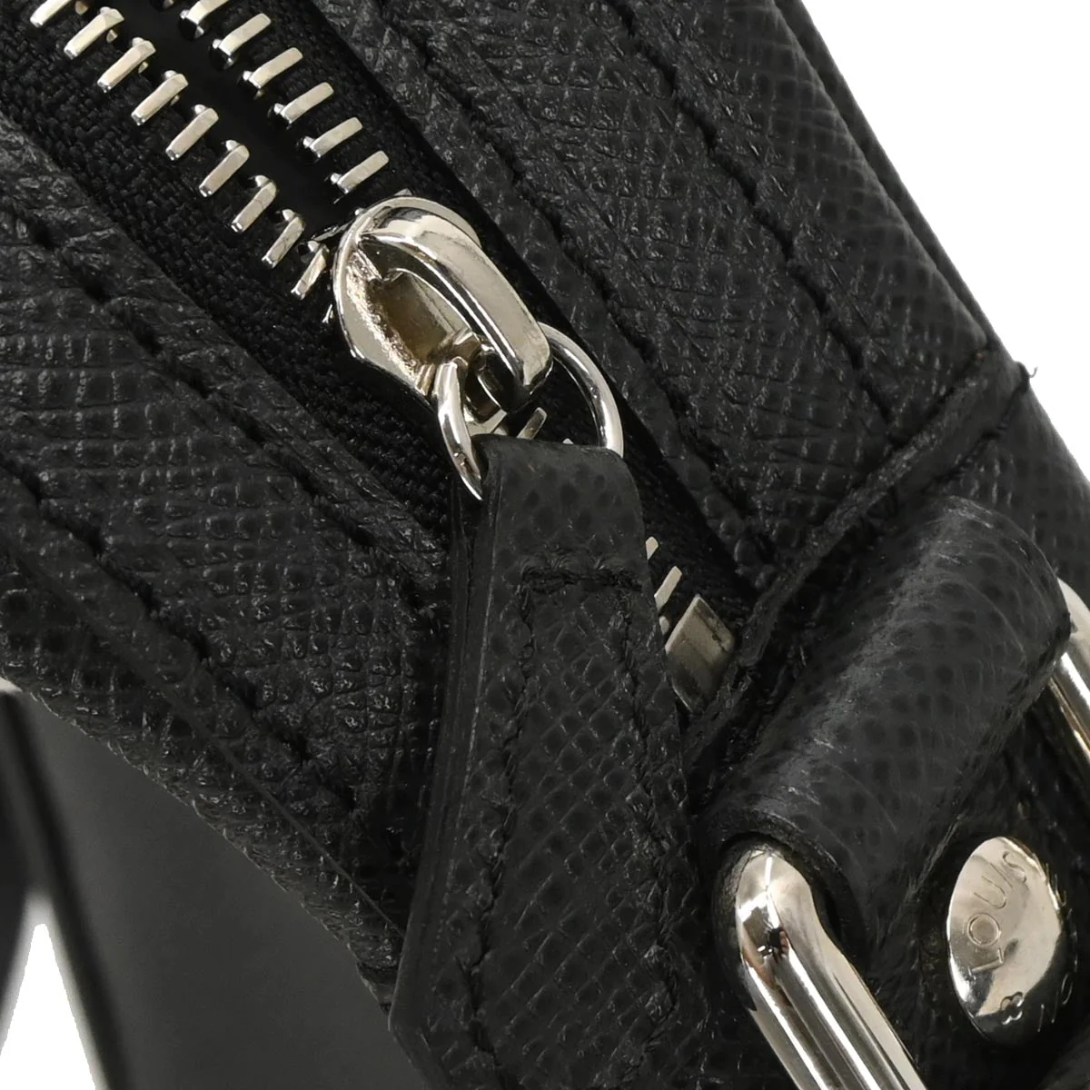 Louis Vuitton Black Taiga Dimitri Shoulder Bag M32462 - Image 7
